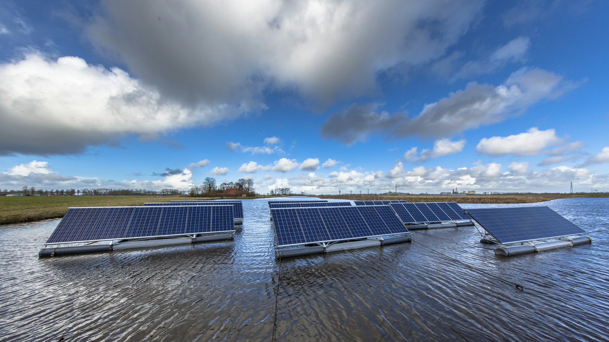 Floating solar units